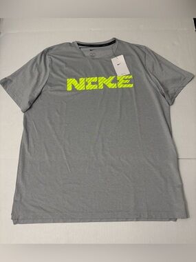 Nike Men's Pro Dri-Fit Gray Athletic Performance Gym  Shirt men’s L